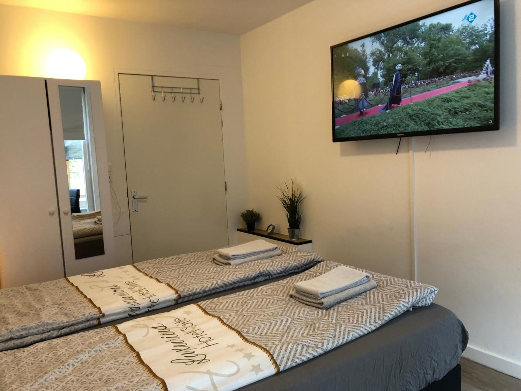 Luxe Wellness Apartment Apeldoorn With Jacuzzi And Sauna Extérieur photo