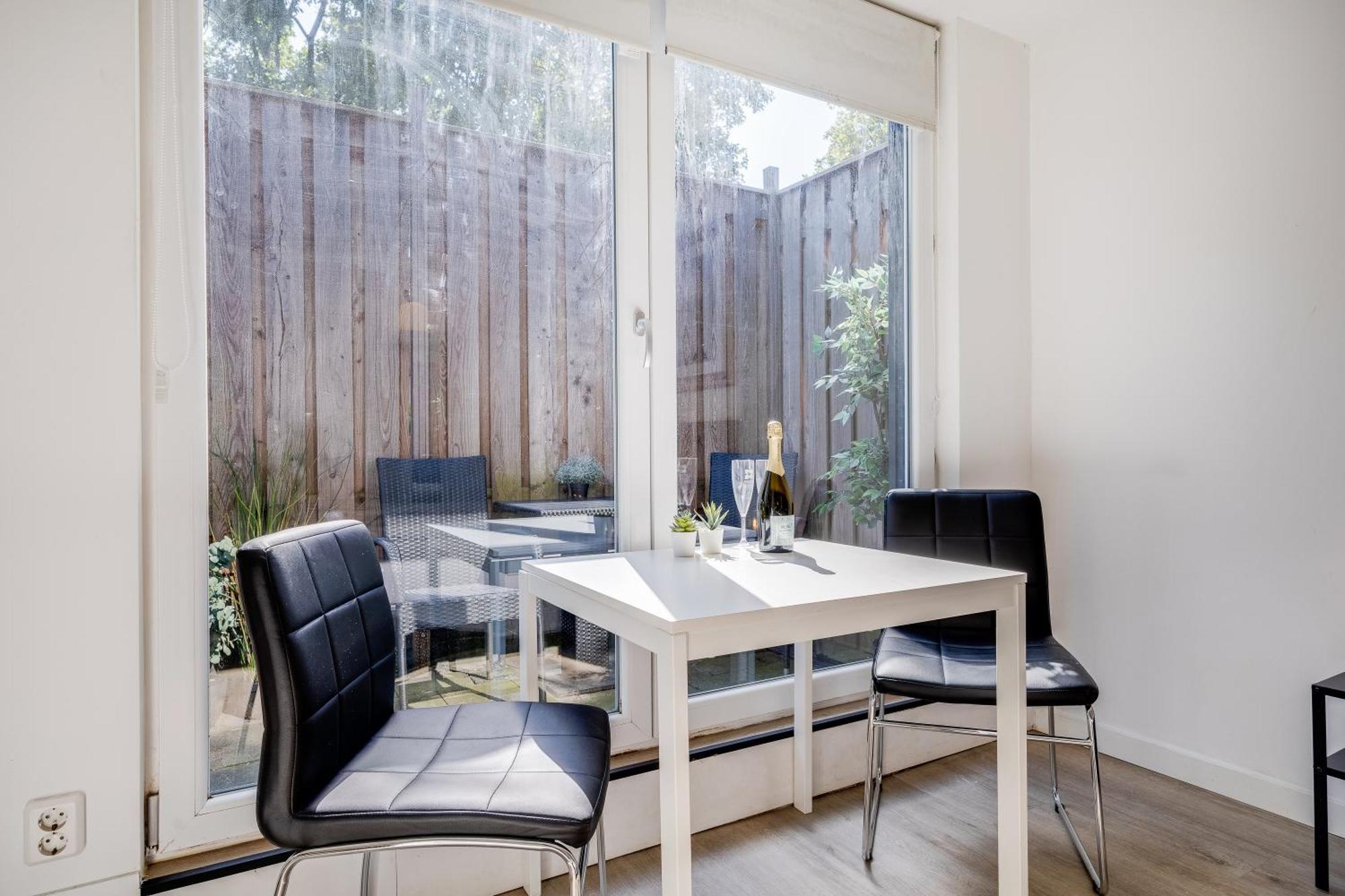 Luxe Wellness Apartment Apeldoorn With Jacuzzi And Sauna Extérieur photo